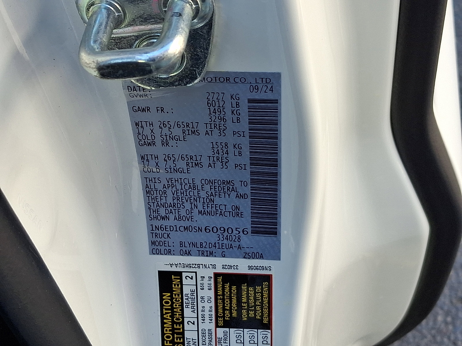 Used 2025 Nissan Frontier SV image 28