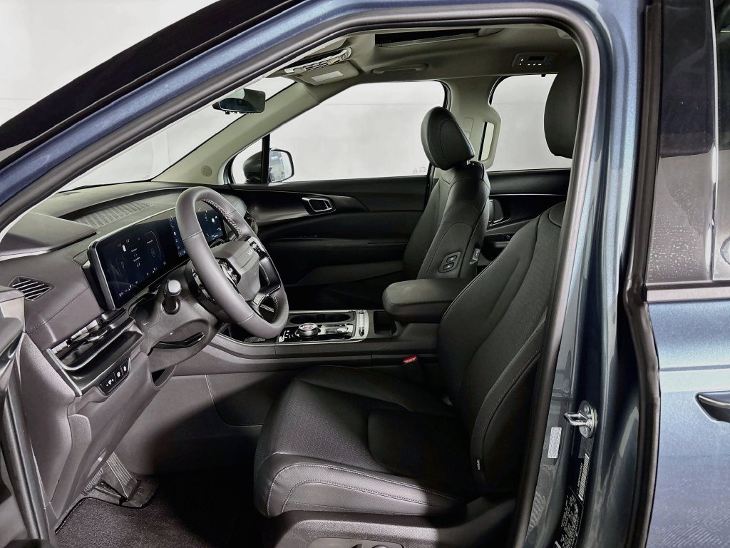 New 2027 Kia Carnival SX Prestige FWD image 11
