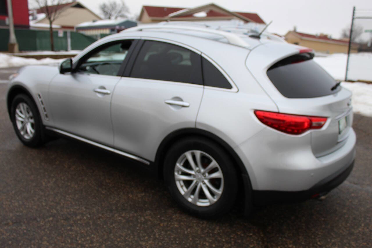 Used 2010 INFINITI FX35 AWD w/ Navigation Pkg image 10