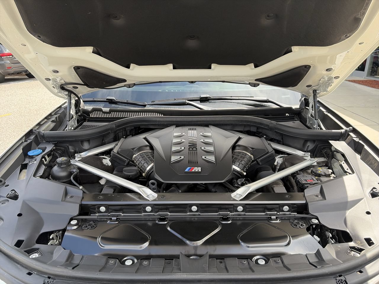 Certified 2025 BMW X7 M60i AWD/4WD image 39