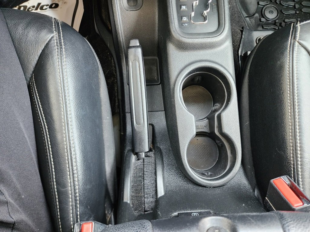 Used 2017 Jeep Wrangler Unlimited Rubicon image 36