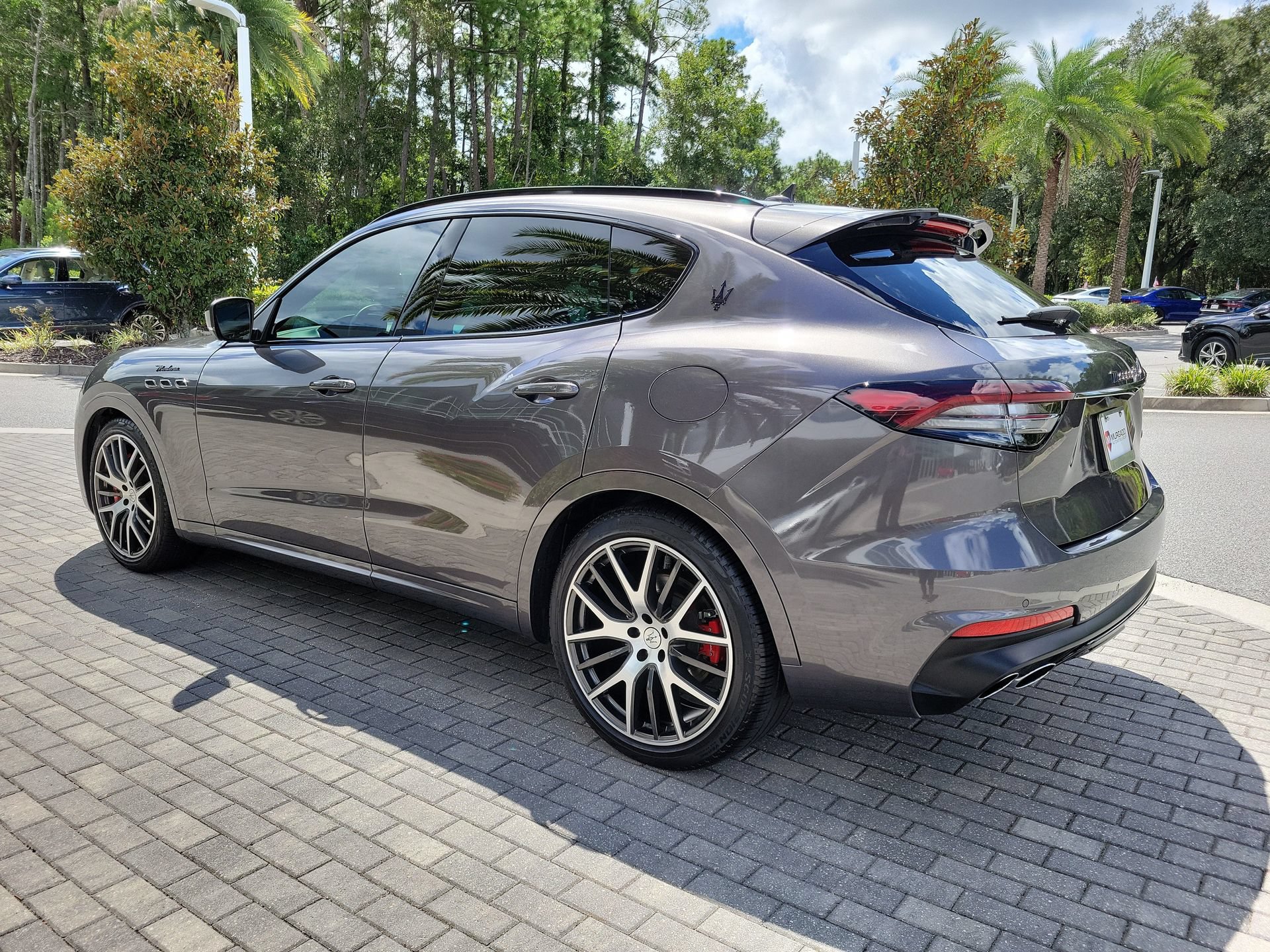 Used 2024 Maserati Levante Modena Ultima AWD/4WD image 2