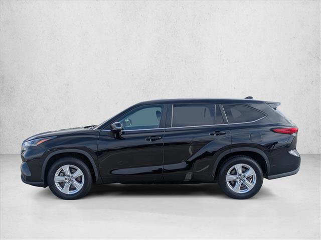 Used 2023 Toyota Highlander LE image 9