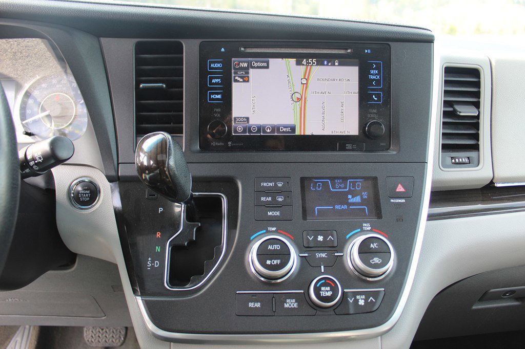 Used 2015 Toyota Sienna XLE Premium AWD/4WD image 15