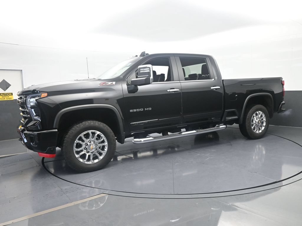 Used 2025 Chevrolet Silverado 2500 LT w/ Z71 Chrome Sport Edition AWD/4WD image 2