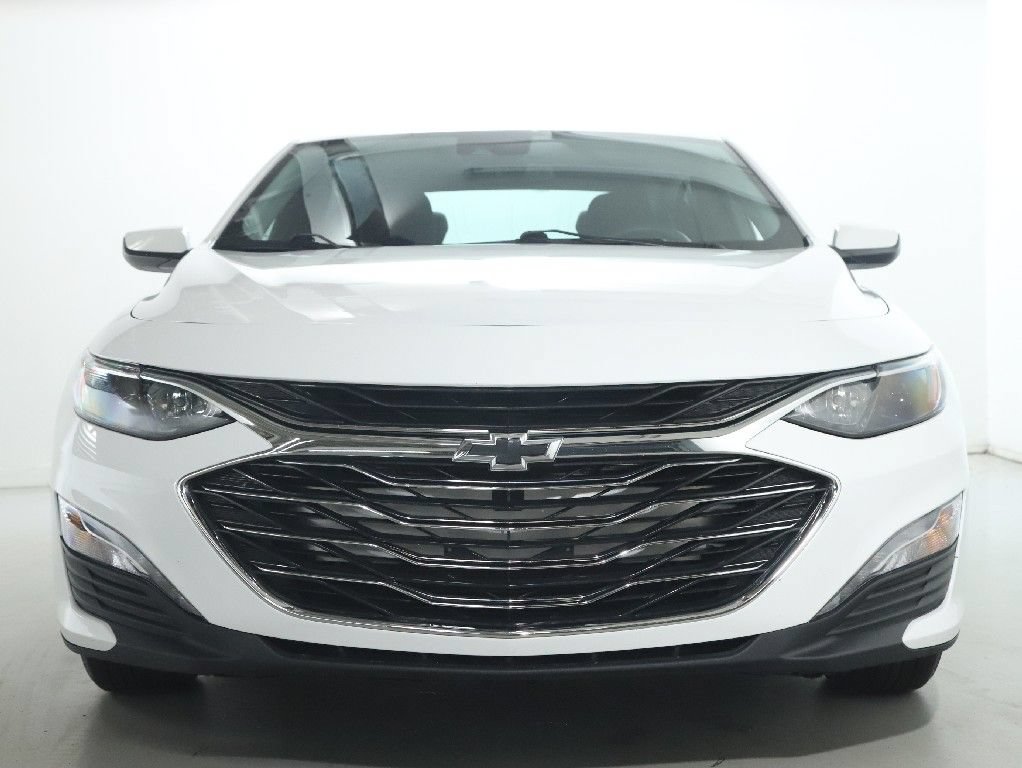 Used 2023 Chevrolet Malibu LT w/ Driver Confidence Package FWD image 5