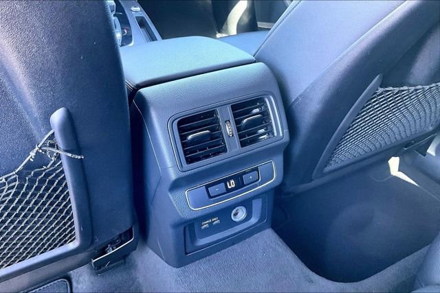 Used 2022 Audi Q5 2.0T Premium Plus w/ Premium Plus Package AWD/4WD image 25