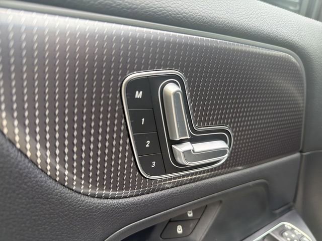 Used 2023 Mercedes-Benz GLA 250 image 12