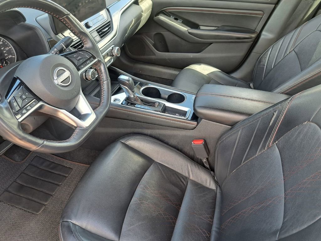 Used 2023 Nissan Altima 2.5 SR w/ SR Premium Package image 19
