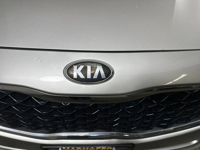 Used 2014 Kia Cadenza Premium w/ Luxury Package image 9