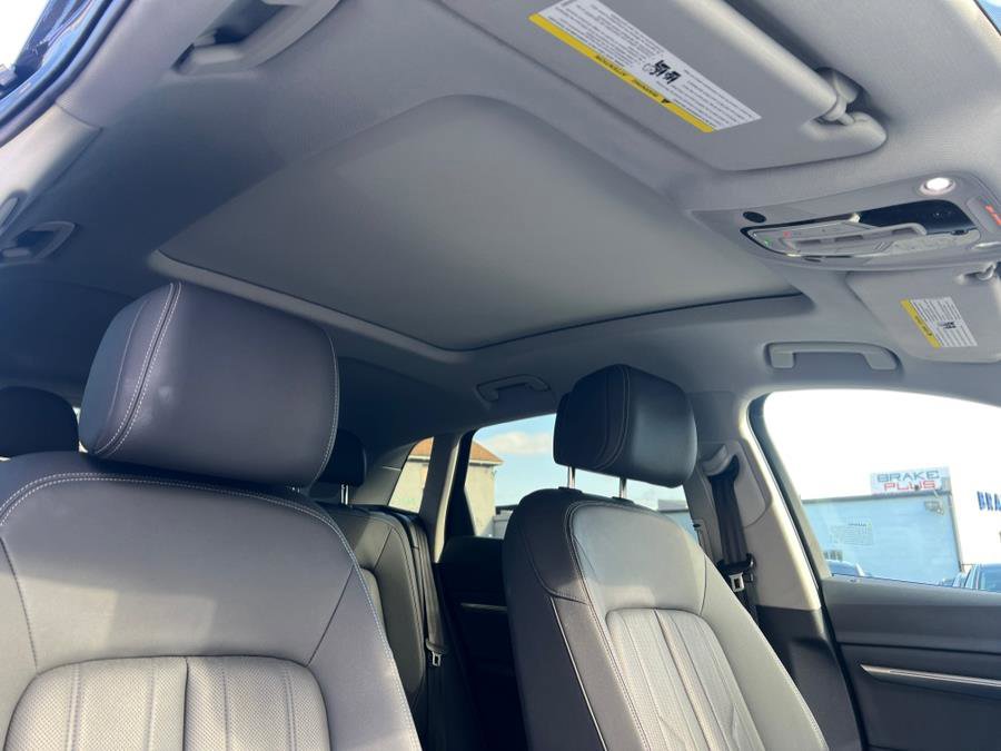Used 2023 Audi e-tron Premium Plus w/ Premium Plus Package image 31