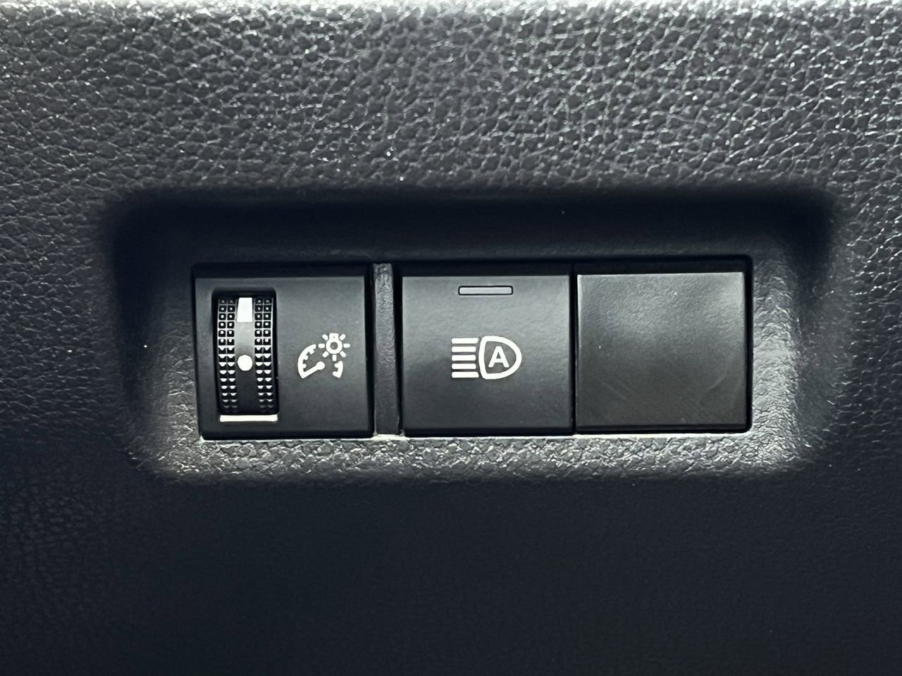 Used 2024 Toyota RAV4 XLE image 19