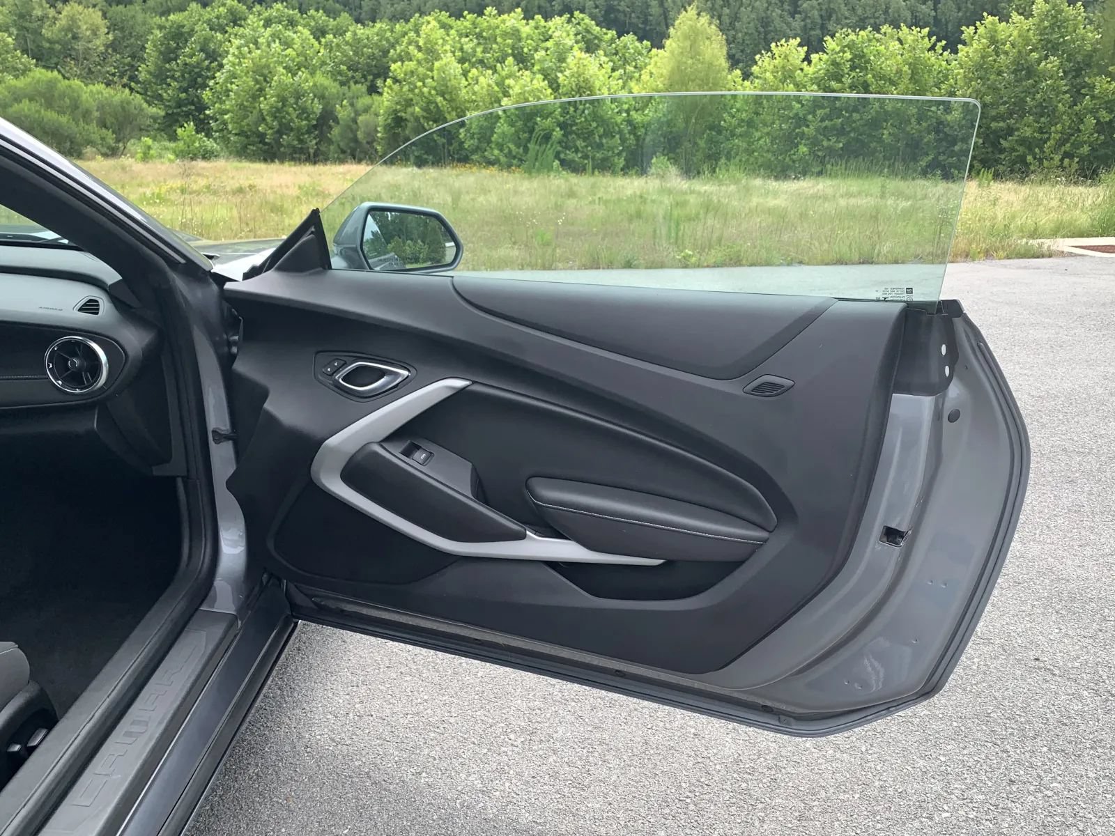 Used 2020 Chevrolet Camaro LT RWD image 26