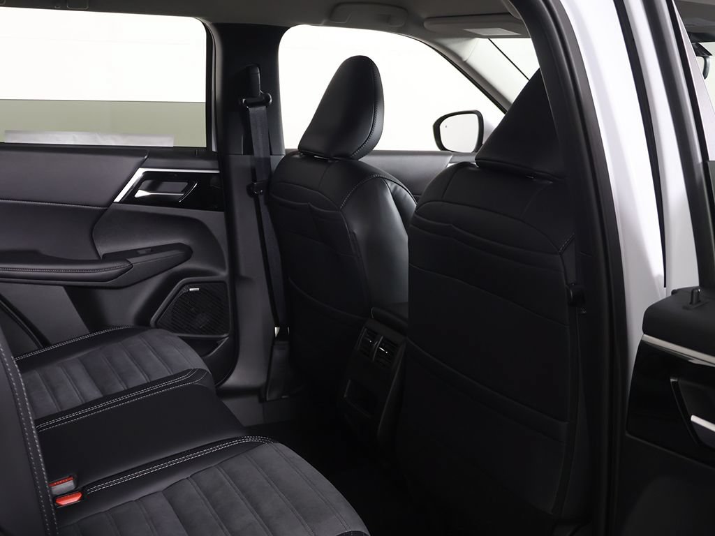 New 2026 Mitsubishi Outlander SE AWD/4WD image 31