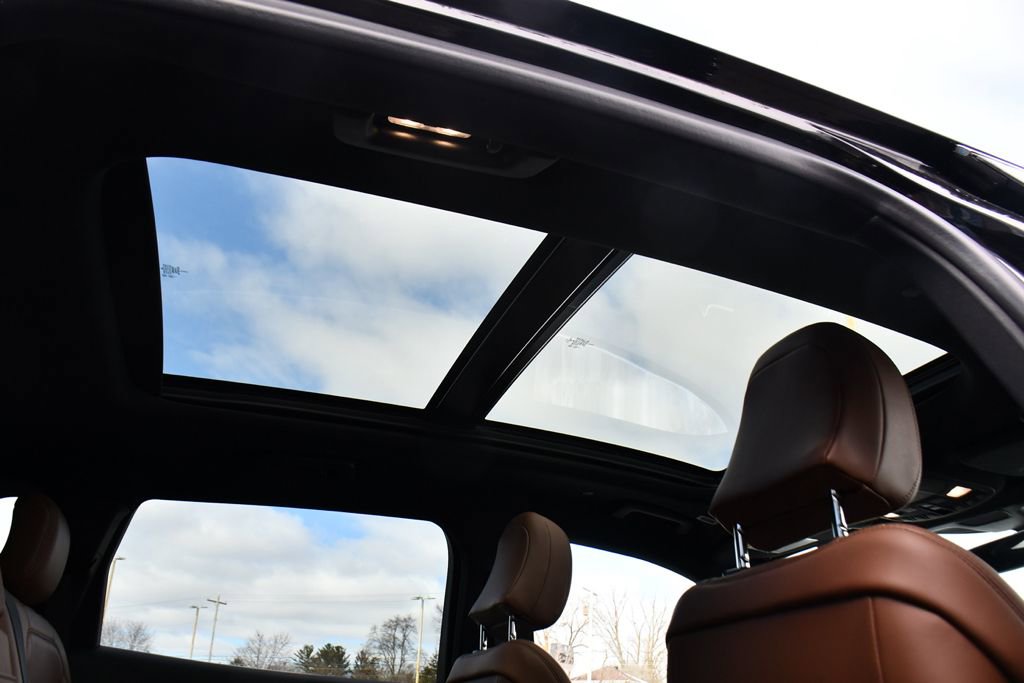 Used 2022 Lincoln Nautilus Reserve w/ Equipment Group 201A image 17