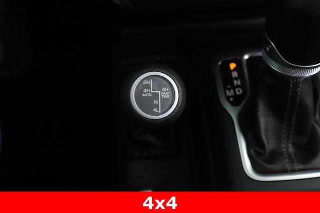 Used 2025 Jeep Wrangler Unlimited Sahara image 22