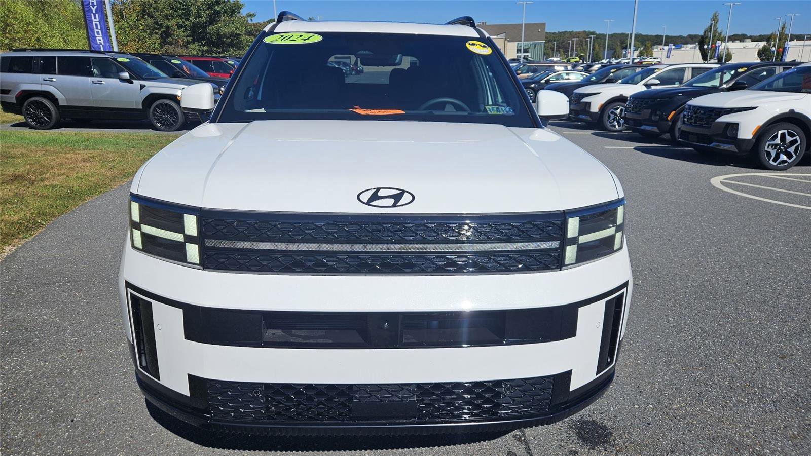 Used 2024 Hyundai Santa Fe Calligraphy image 2