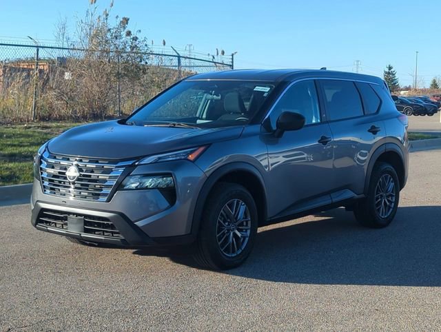 Used 2024 Nissan Rogue S image 7