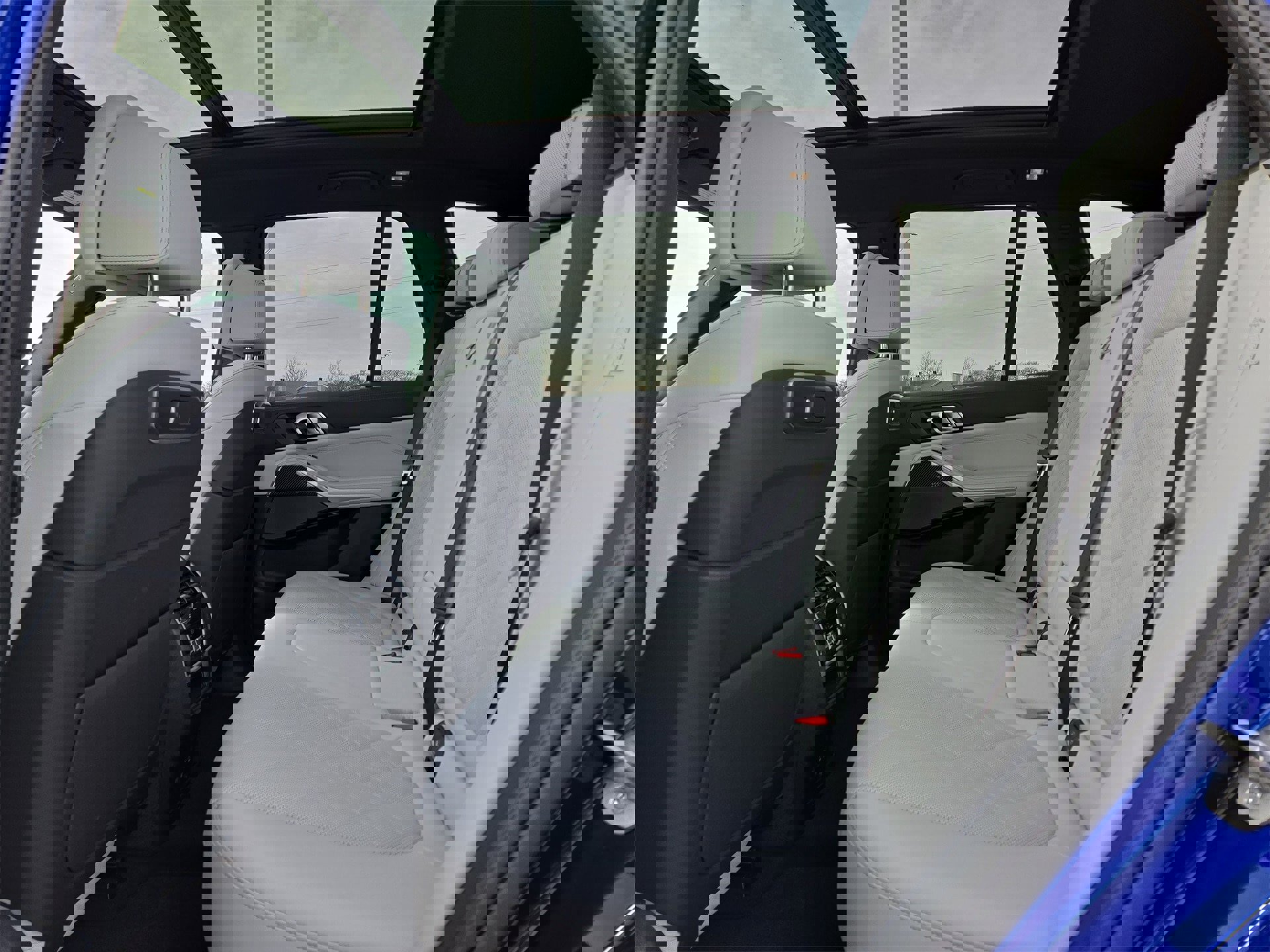 Used 2026 BMW X5 M60i image 13