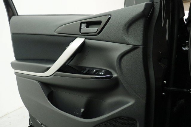New 2026 Mitsubishi Eclipse Cross LE AWD/4WD image 15