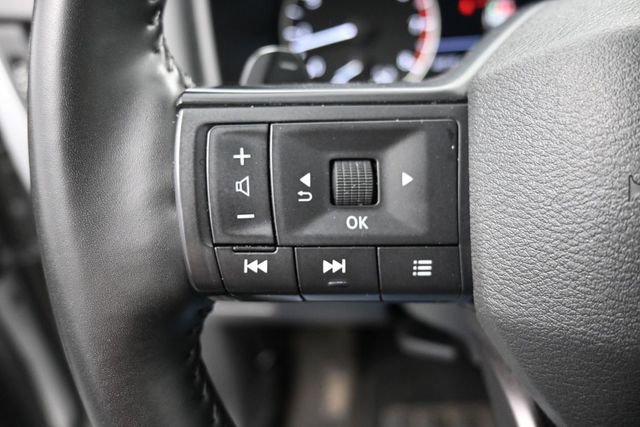 Used 2025 Nissan Rogue SV AWD/4WD image 26