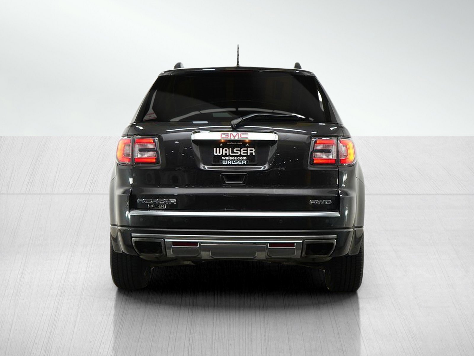 Used 2015 GMC Acadia Denali image 4