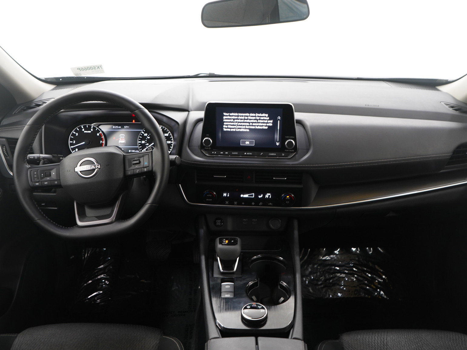Used 2025 Nissan Rogue SV image 16