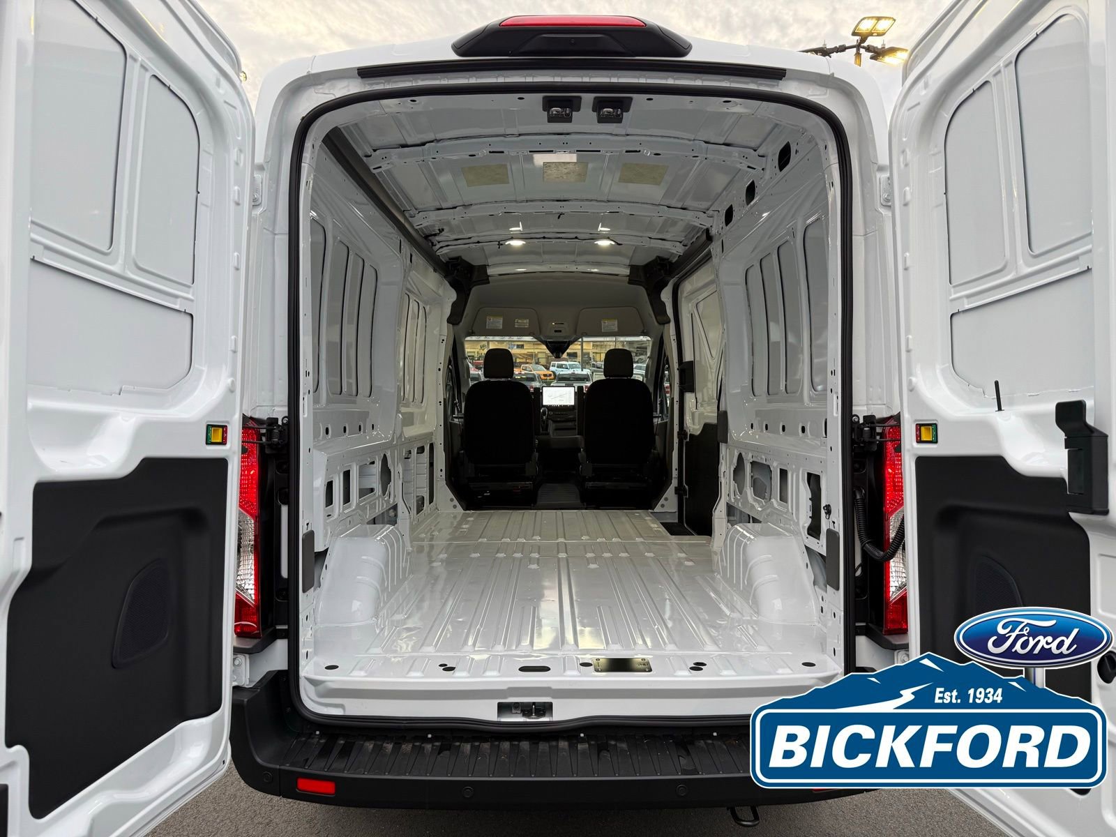New 2026 Ford Transit 150 148 Medium Roof RWD image 8
