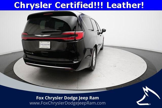 Certified 2024 Chrysler Pacifica Touring-L image 35