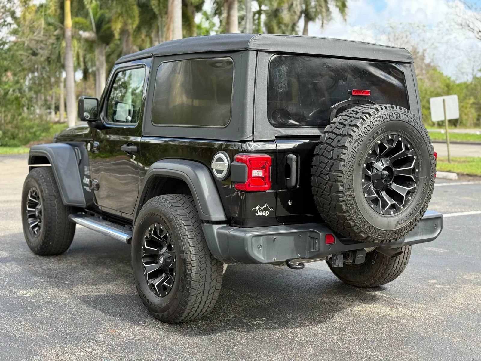 Used 2018 Jeep Wrangler Sport AWD/4WD image 10