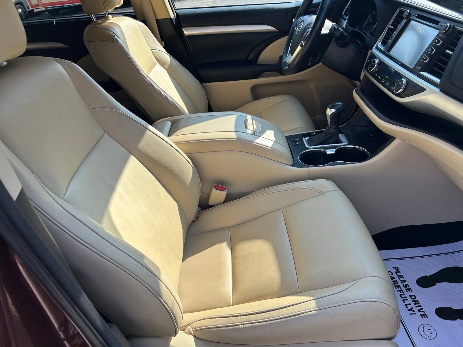 Used 2018 Toyota Highlander XLE AWD/4WD image 34