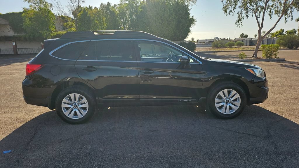 Used 2017 Subaru Outback 2.5i Premium AWD/4WD image 12
