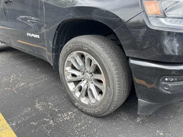 Used 2023 RAM 1500 Laramie AWD/4WD image 3