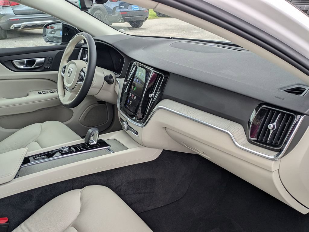 Used 2024 Volvo S60 B5 Plus image 14