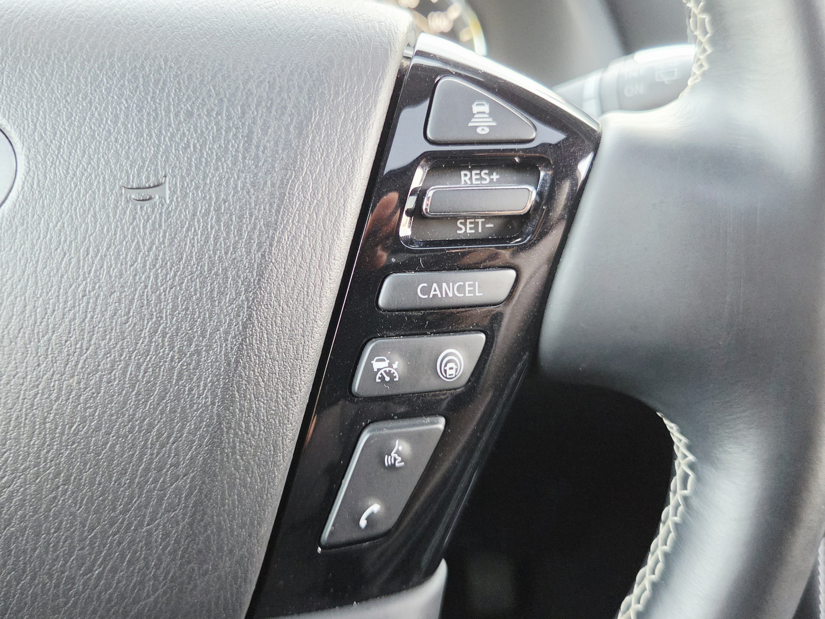 Used 2023 INFINITI QX80 4WD image 32
