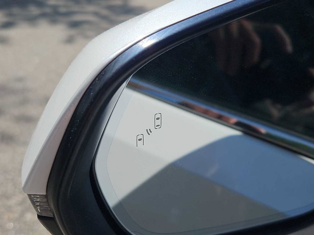 Used 2022 Lexus RX 450h AWD w/ Premium Package image 12