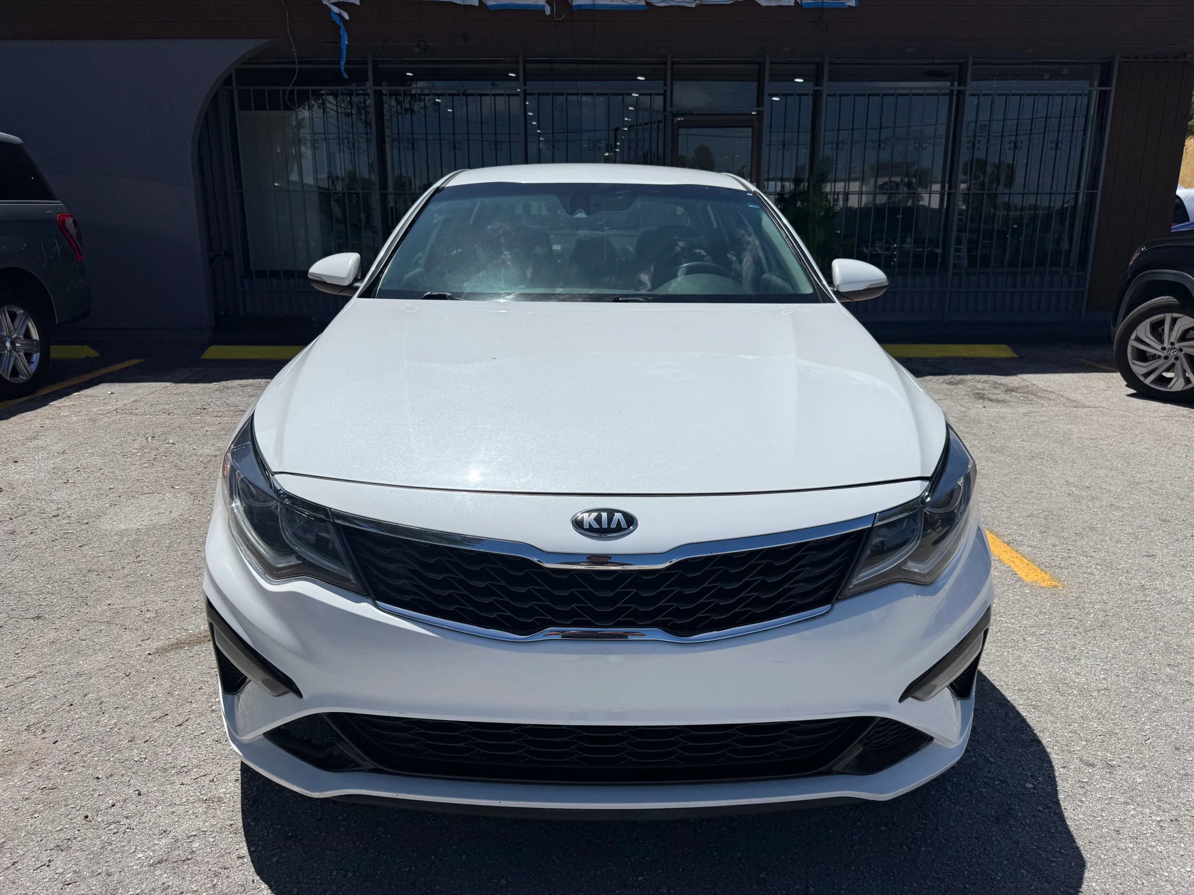 Used 2020 Kia Optima LX FWD image 2