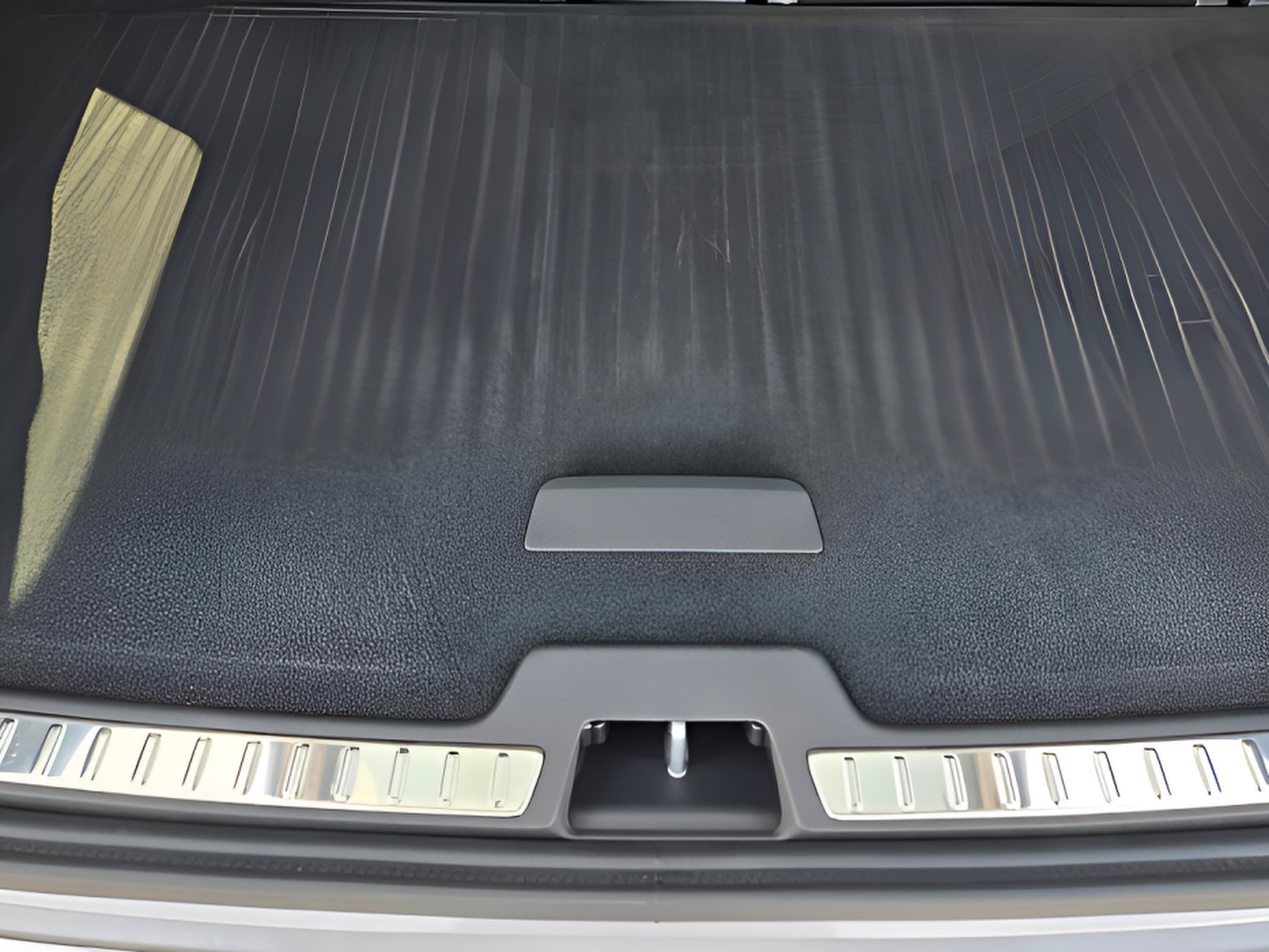 Certified 2026 Volvo XC90 B6 Plus w/ Protection Package Premier AWD/4WD image 28