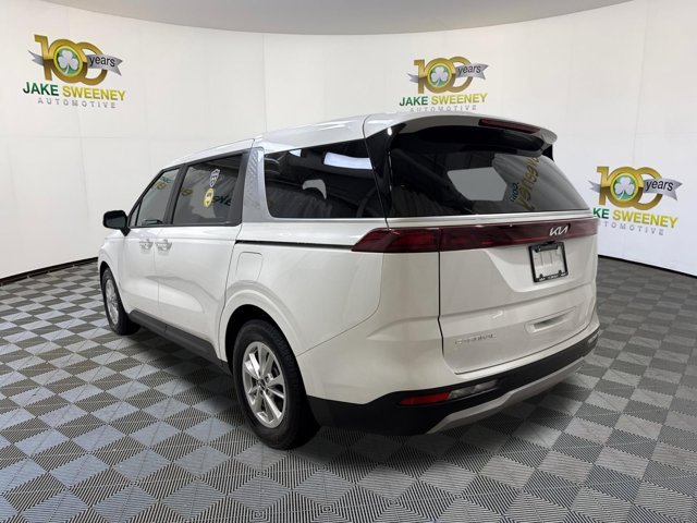 Certified 2023 Kia Carnival LX FWD image 7