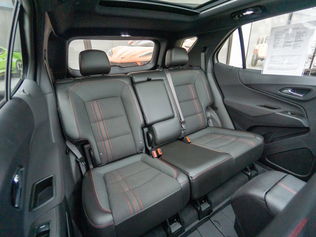 Used 2022 Chevrolet Equinox RS w/ LPO, Floor Liner Package image 34
