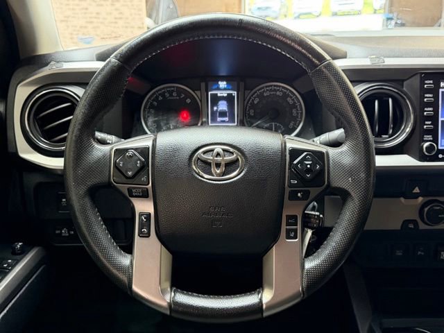 Used 2021 Toyota Tacoma SR5 RWD image 15
