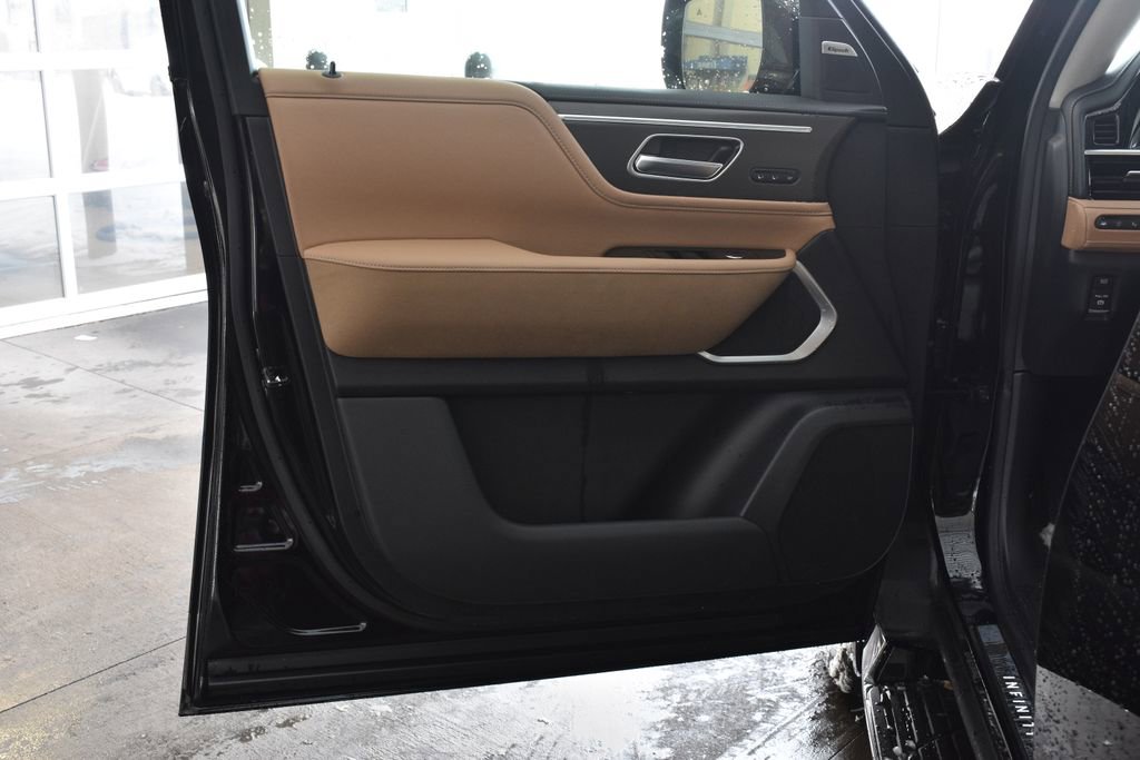 New 2026 INFINITI QX80 Luxe w/ Exterior Package image 10