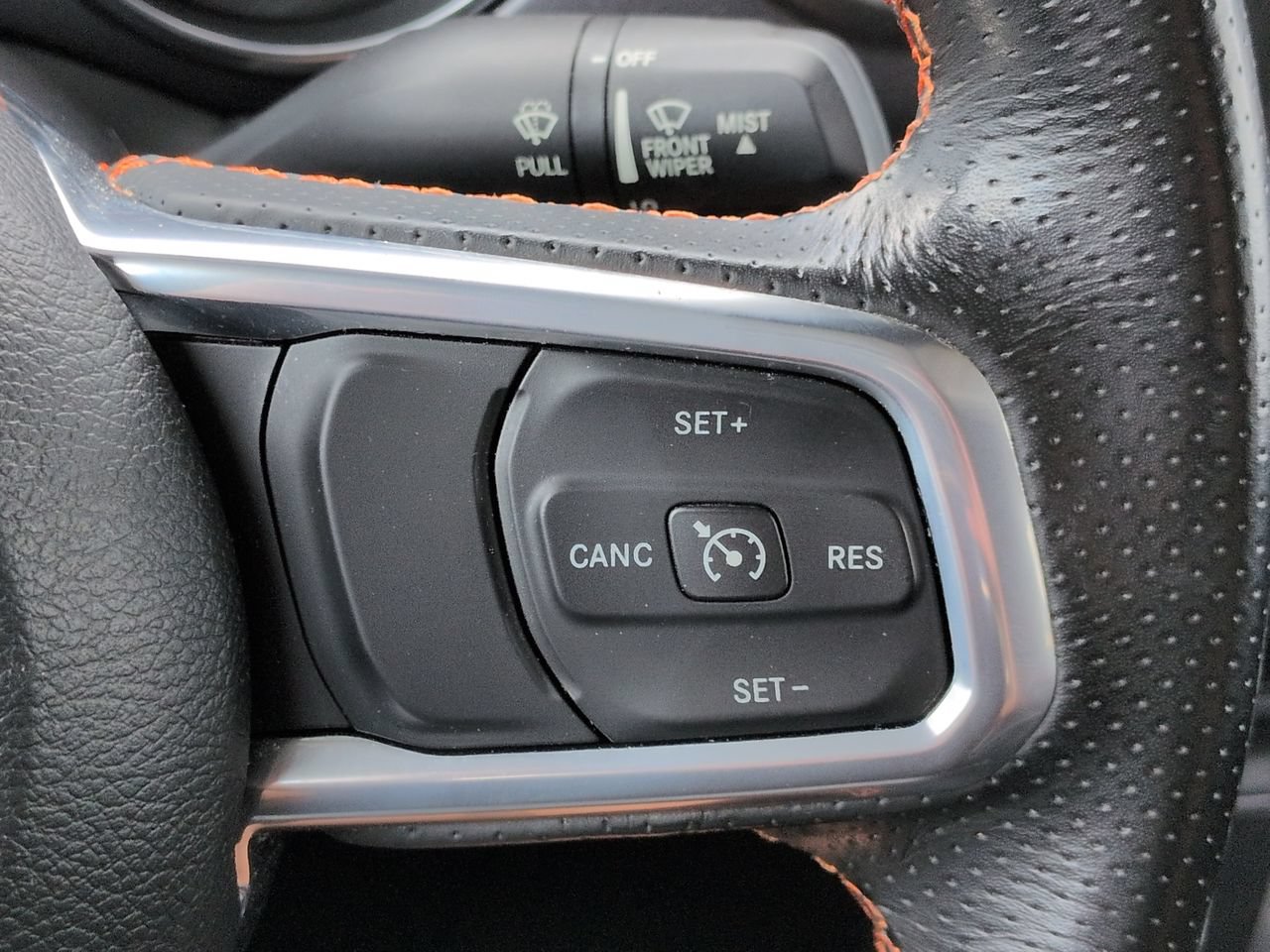 Used 2023 Jeep Gladiator Mojave AWD/4WD image 25
