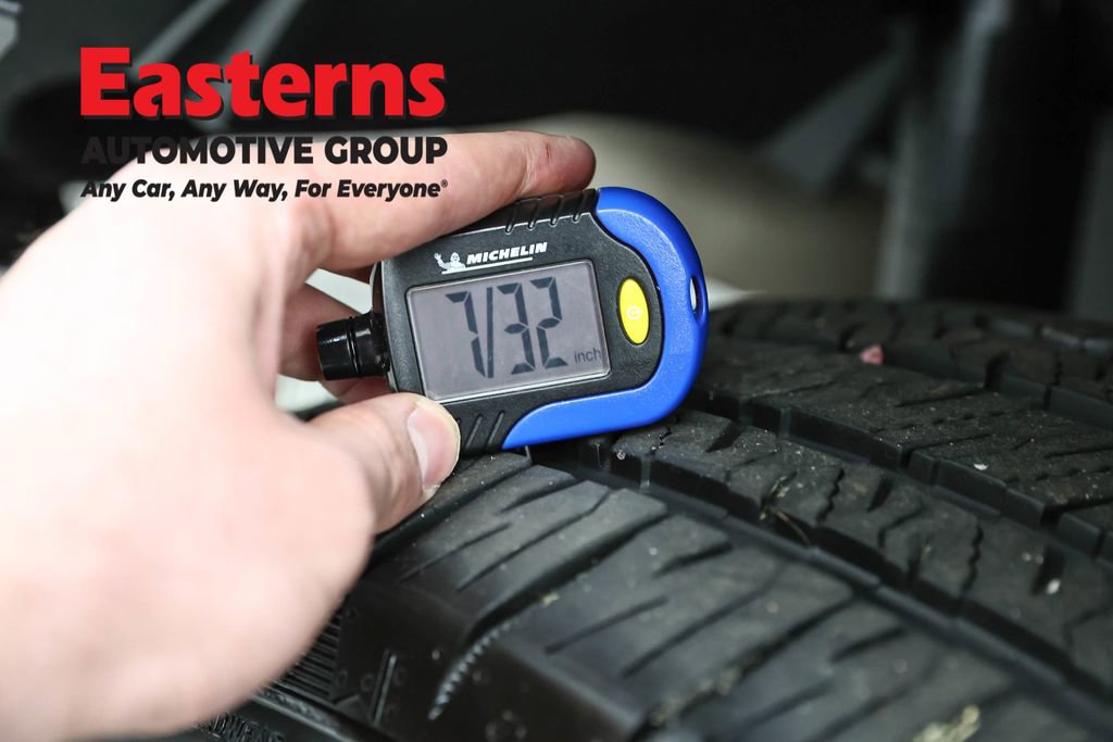 Used 2025 Jeep Wrangler Unlimited Sahara AWD/4WD image 26