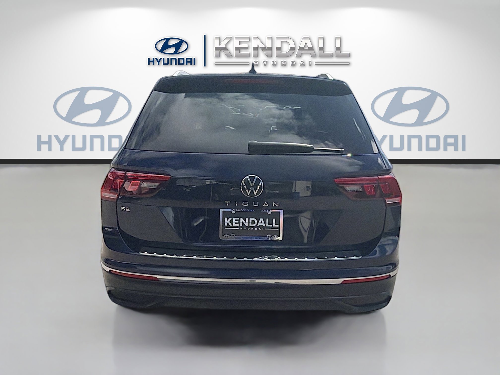 Used 2023 Volkswagen Tiguan SE FWD image 5