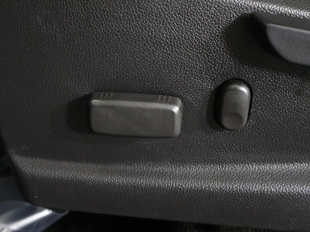 Used 2018 GMC Canyon All Terrain w/ Trailering Package image 30