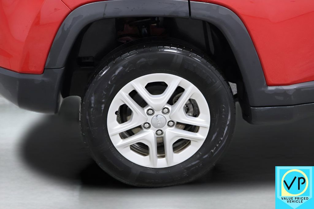 Used 2018 Jeep Compass Sport w/ Tech Group image 32