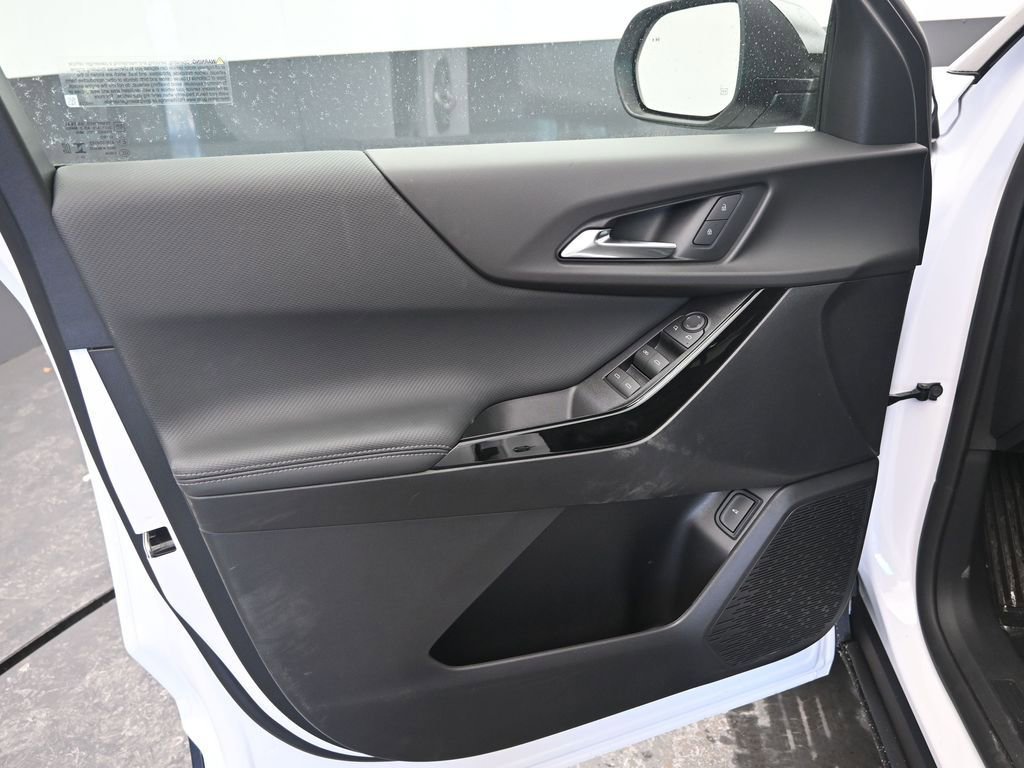 New 2026 Chevrolet Equinox LT w/ Convenience Package II image 12