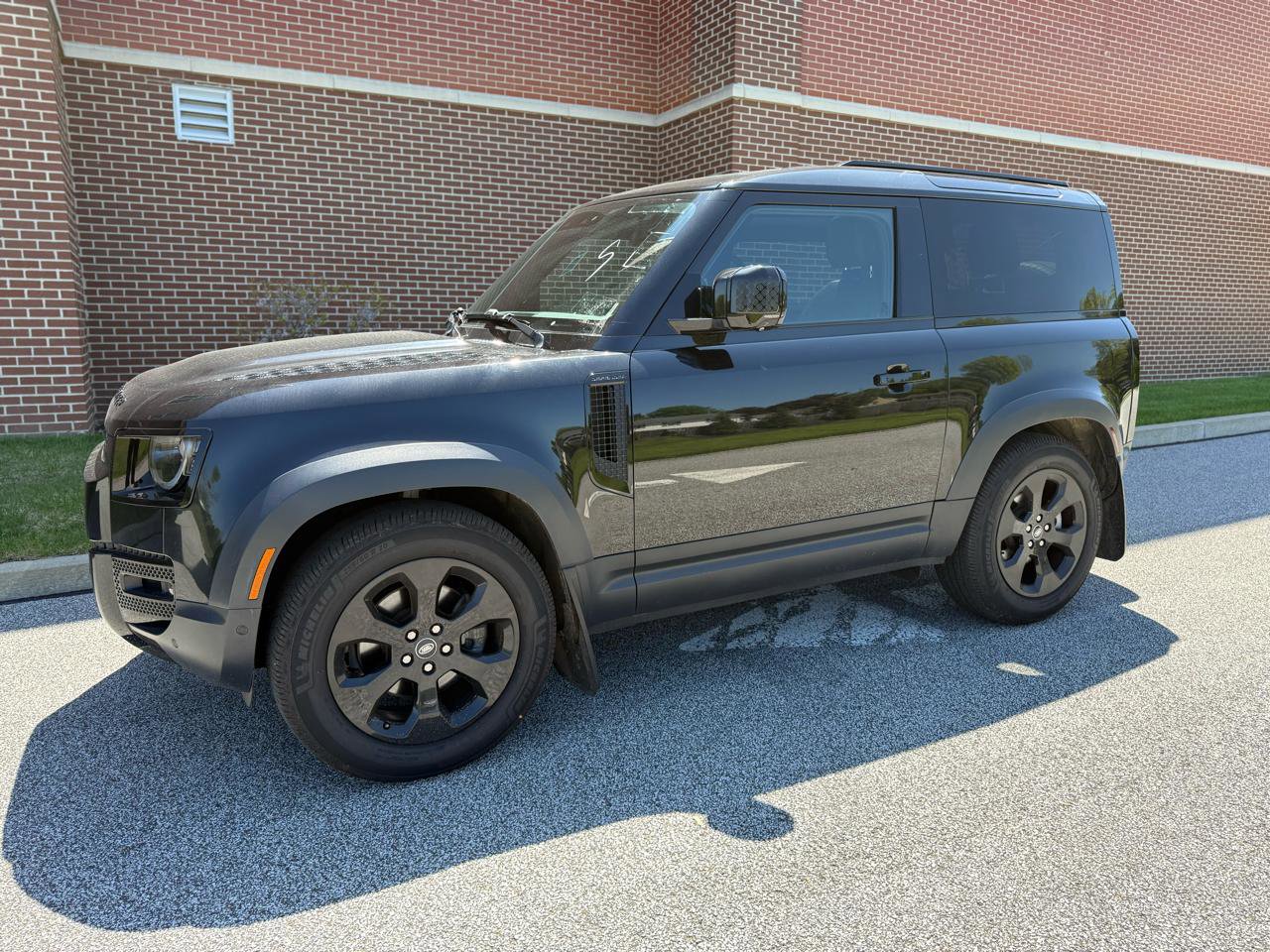 Used 2023 Land Rover Defender 90 S AWD/4WD image 5
