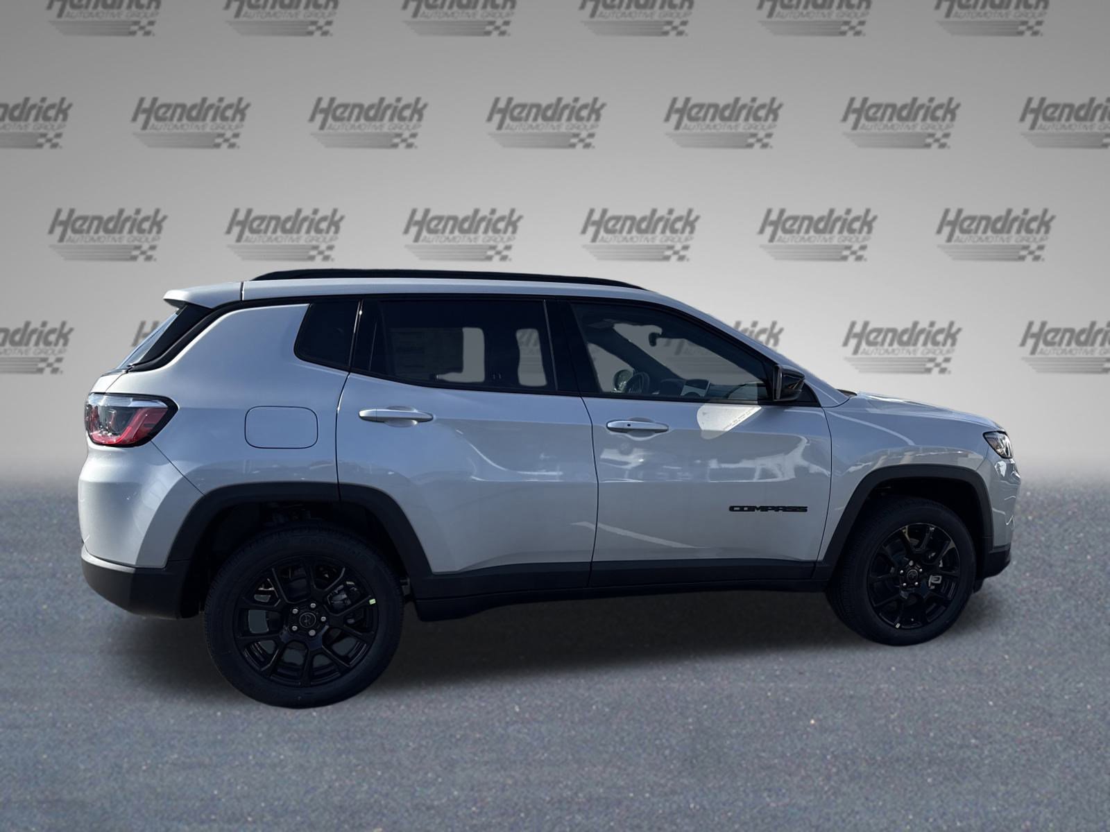 New 2026 Jeep Compass Latitude image 9